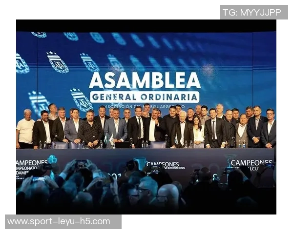 拉普拉塔大学生发声支持贝隆及全体球员坚决反对处罚决定